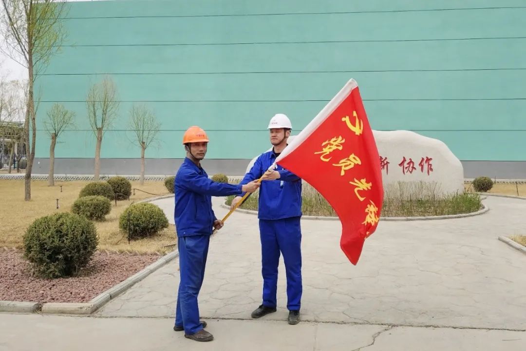 1712558273196675.jpg e8d8516e445a94a61737e1625c76f02e.jpg